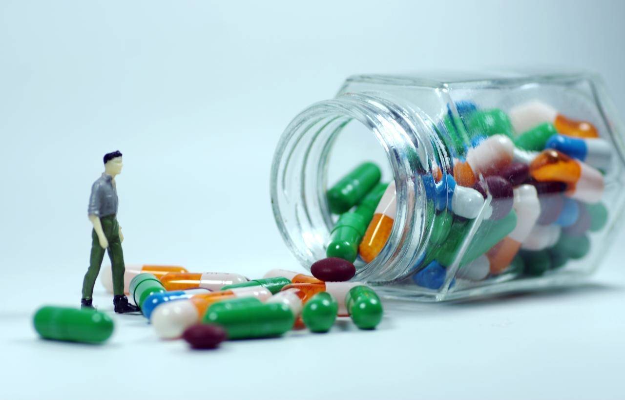 原创            “是药三分毒”，他汀有不良反应，是不是能少吃就少吃？