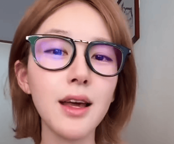 观看人数超3000万！刚刚，赵露思直播回应→