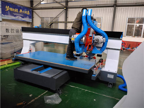 数控木工往复锯：数控往复裁板锯 木工加工的专业化往复裁切设备