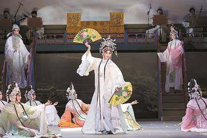 打造充满艺术魅力国际文化引力场