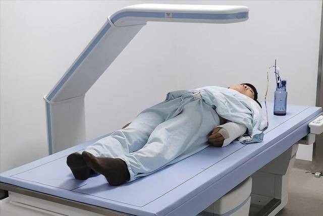 骨科医生忠言：立即停止食用这5种食物，吃得越多，骨受损越严重