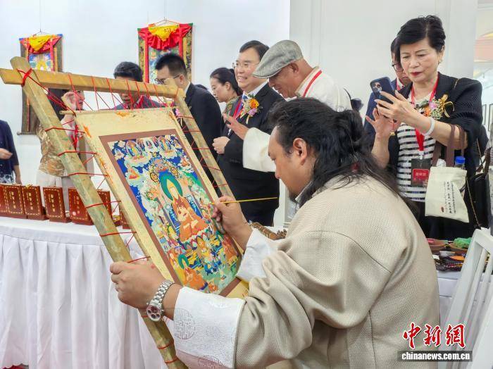 唐卡艺术巡礼在澳门揭幕