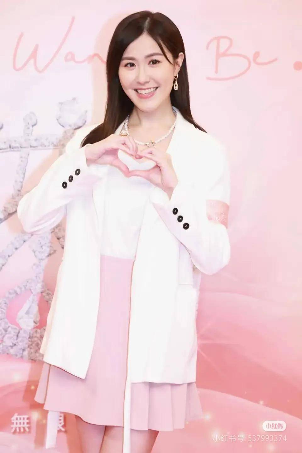 原创            袁伟豪刘佩玥担任港姐真人秀节目主持——这是一次别样的新尝试