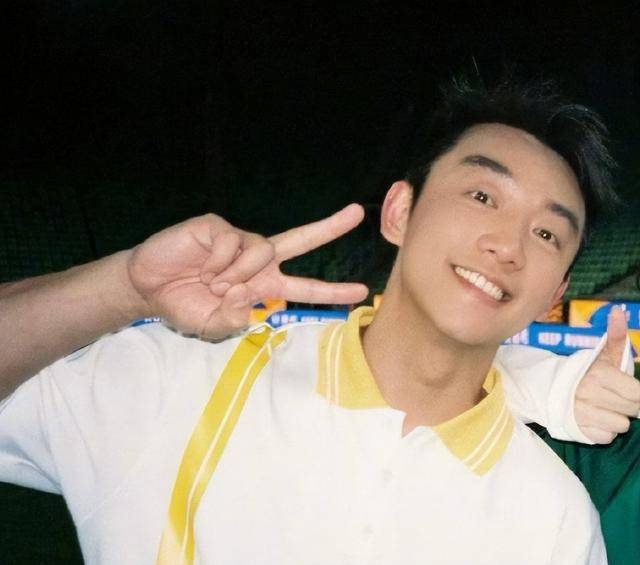 原创            真把郑恺当汪小菲了？小姨子花8万买奢侈品，郑恺直接停掉亲属卡