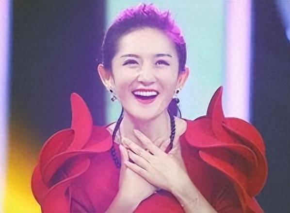 原创            从最火的主持人沦落到无人问津，谢娜到底做错了什么？