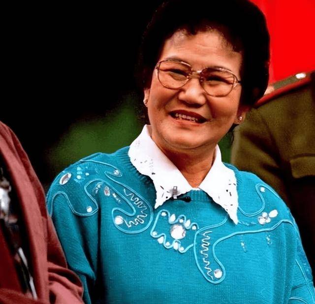 原创            曾经风光，却被“烟酒”毁了的5位明星，有的英年早逝，让人惋惜