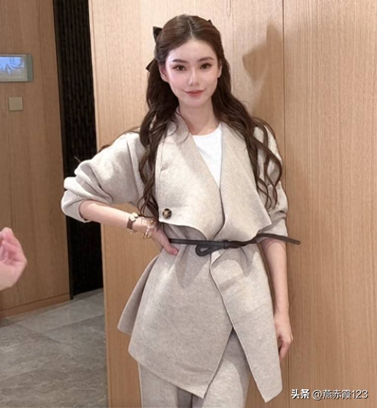 原创            马筱梅直播间晒玥儿送的手工项链，直言连汪小菲都没有，很骄傲