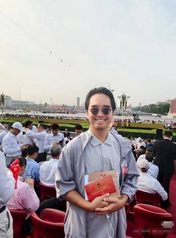 原创            霍震霆谈对霍中曦希望，四字寄语内涵深远，反观李嘉诚已没有资格