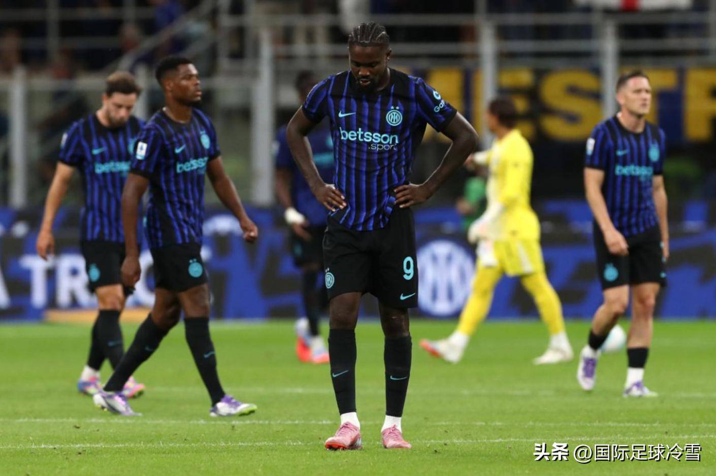 原创            国米又见四前锋！难解两大难题疯狂传中为何变成花拳绣腿