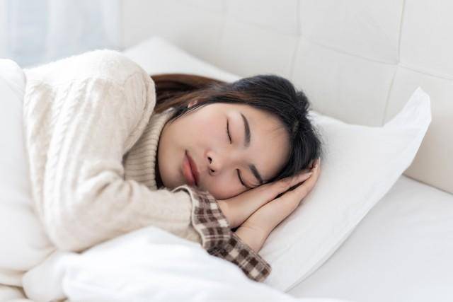 睡眠中的这些异常表现，可能是大病前兆！