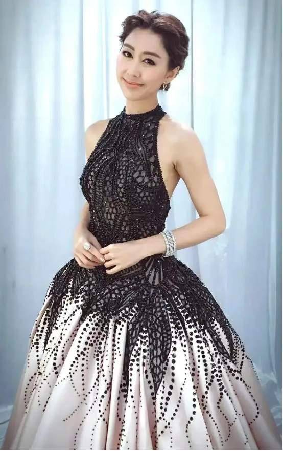 TVB视后广州开唱，破纪录接受18个访问做宣传，请来视帝做嘉宾