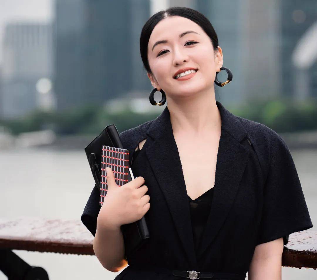 原创            秦雯回应太傲慢！绝症编剧维权艰难，网友痛批《繁花》剧组残忍