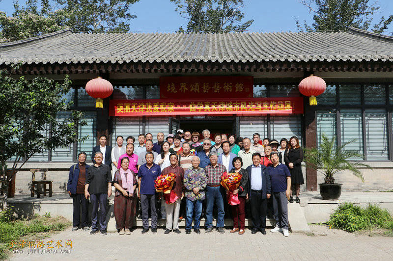 “美丽天津 我爱我家”曲学真天津城市风光写生作品展开幕
