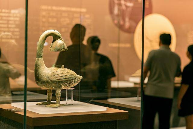 临沂：银雀山汉墓竹简博物馆西汉海昏侯刘贺墓文物