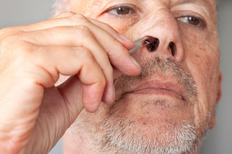 原创            鼻毛总“窜”出来的男人，暗示了啥？为什么鼻毛会变白？涨知识了