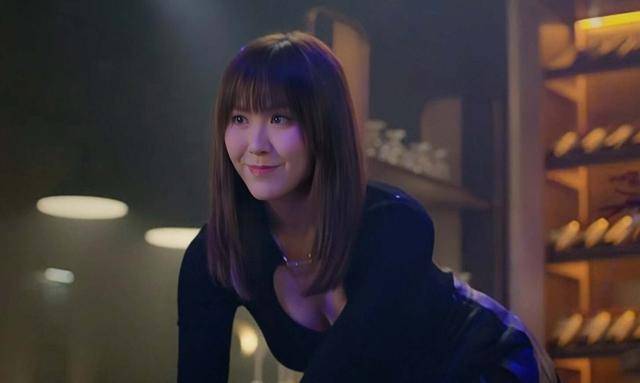 TVB知名女星新剧有激吻床戏，演心机女抢戏，网友喊话：给视后