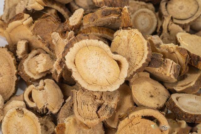 5个抗癌小中药：辅助调理需辨证，科学使用是前提