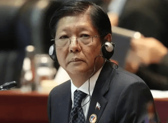 菲律宾警报拉响，马科斯这次真的慌了，命令所有军队待命！中国大使馆火速发出提醒