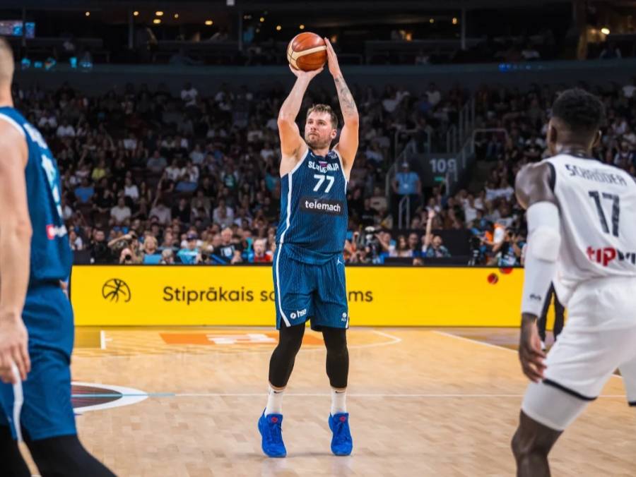 原创            欧洲杯:东契奇39+10+7无奈出局 芬兰进四强创造历史