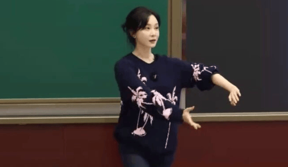 “自律女神”，崩了？