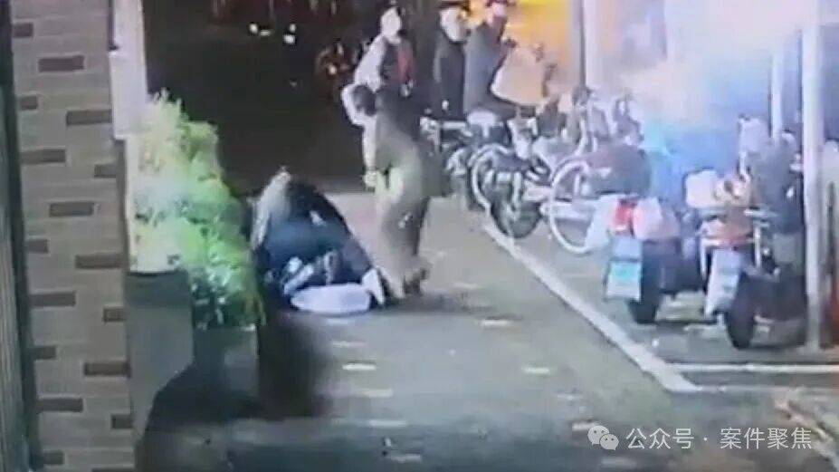 上海某小学门口，男子突然冲上前抢女儿！孩子产生恐惧心理……妻子起诉离婚，法院判了