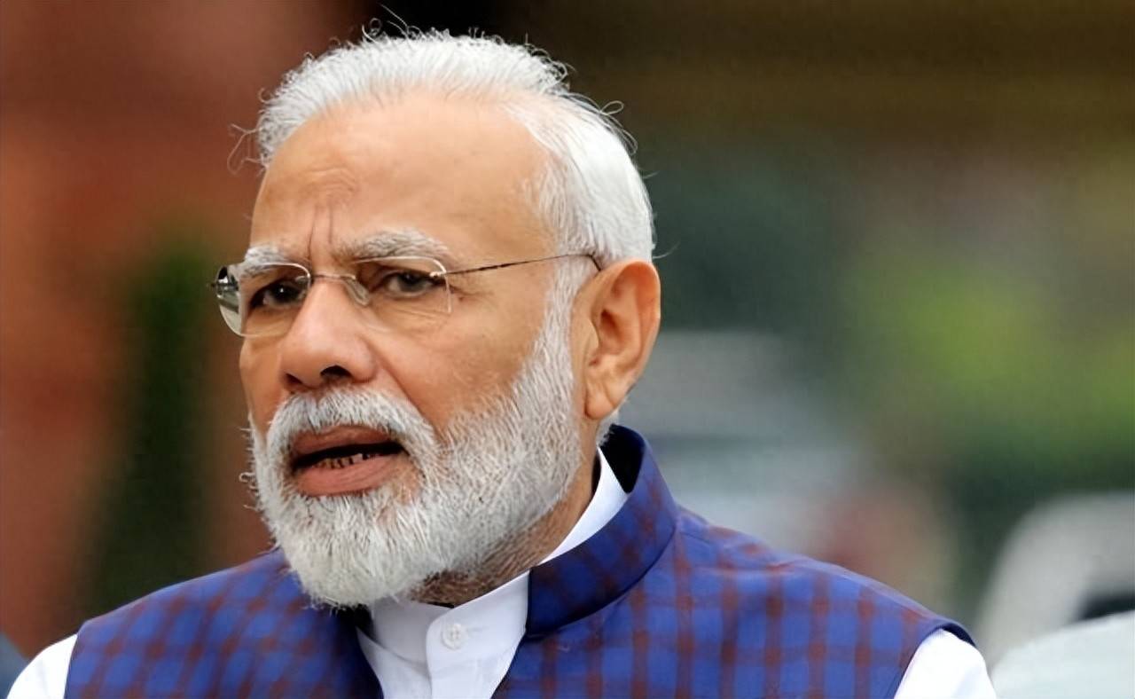 原创            中美网友对账后，印度竟然躺枪了！为什么美国刮起了反印风潮？