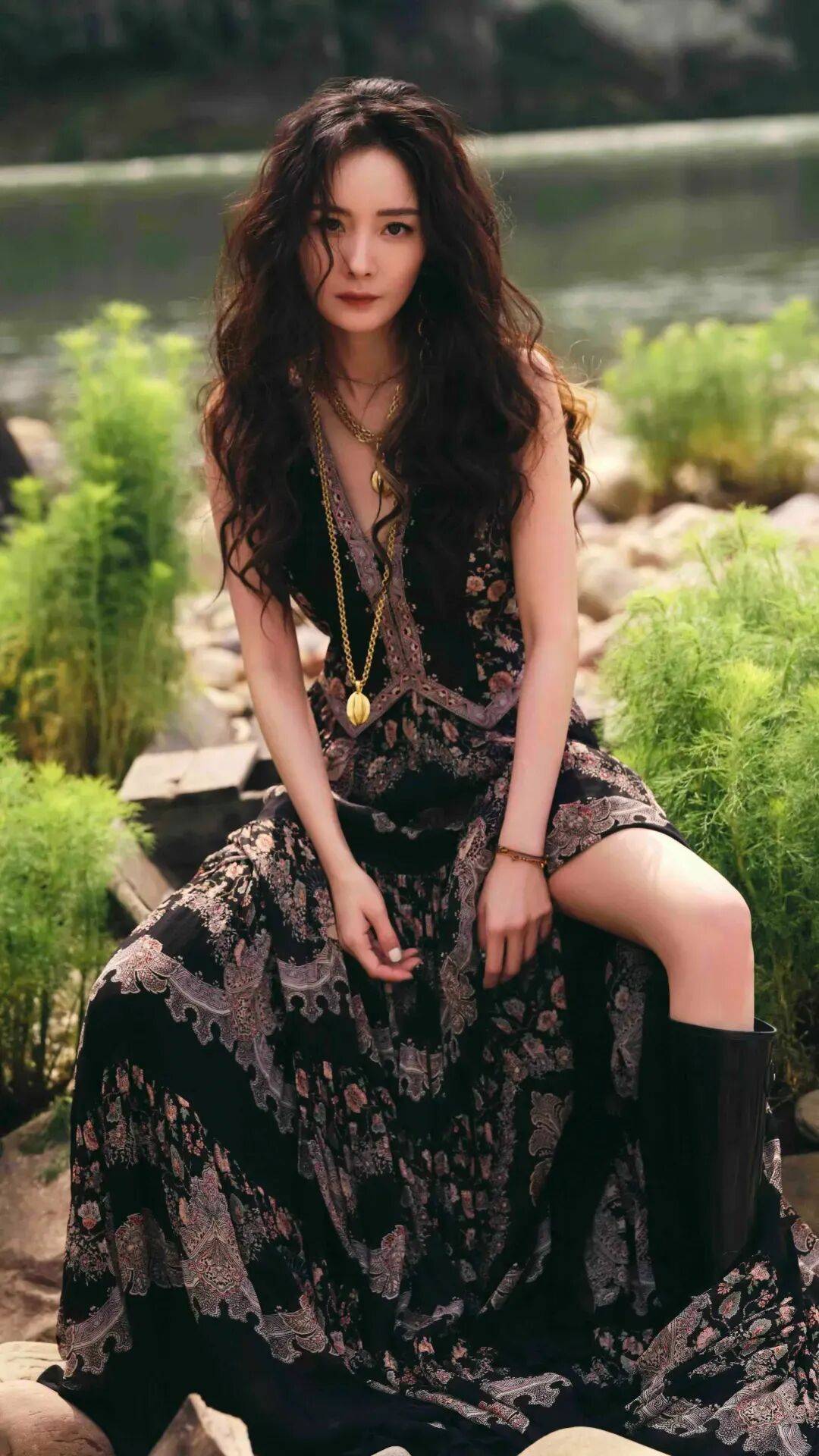 杨幂｜没见过的狂野写真