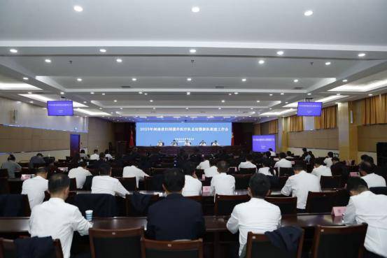 河南62名援外医疗队员载誉归来