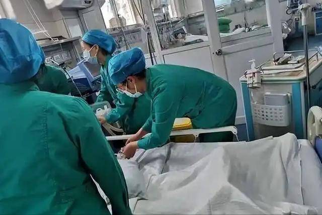 49岁男子肌肉溶解离世，医生惋惜：长期吃降脂药，不要犯这些错误