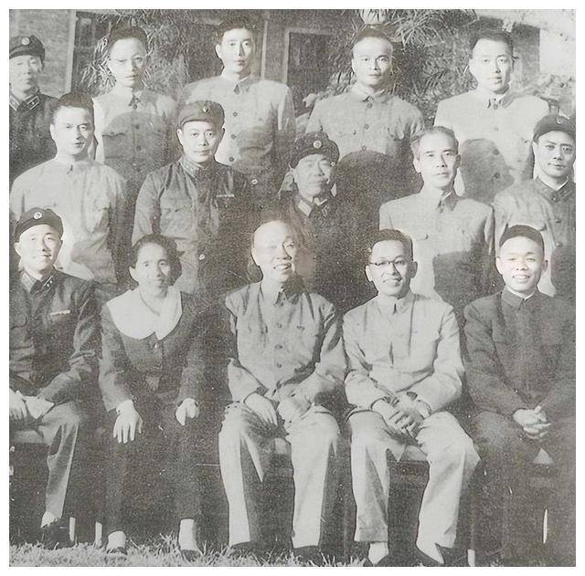 原创            宋清渭上将揭秘：叶飞过问不多，皮定均当面批评，韩先楚爱抗上