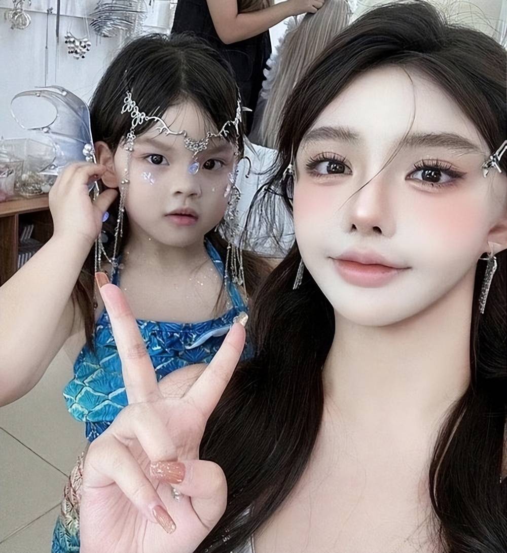 原创            保姆曝韩安冉独自承担女儿所有花费，四婚四离闹剧再升级！