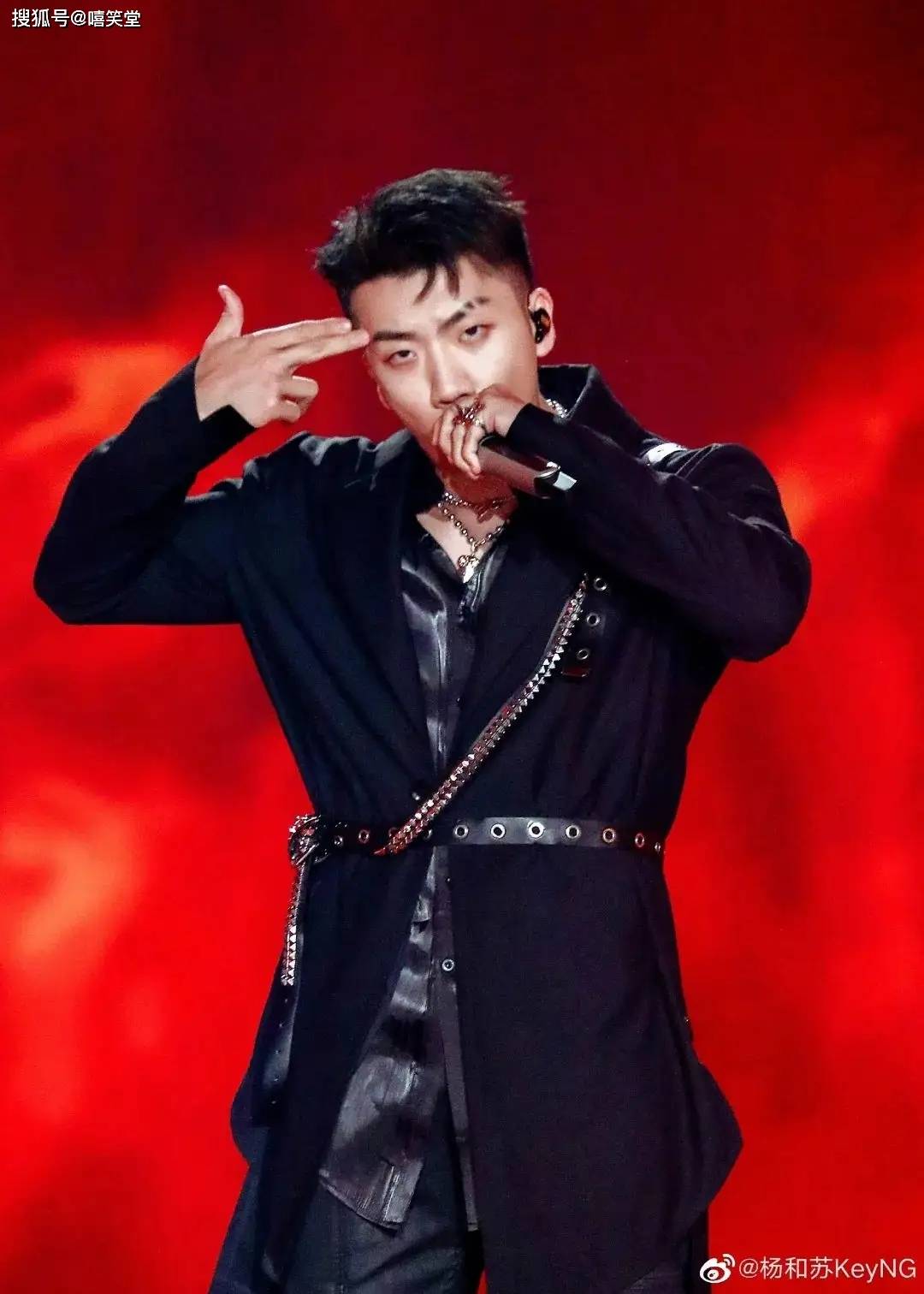 原创            刚刚！杨和苏不忍了！