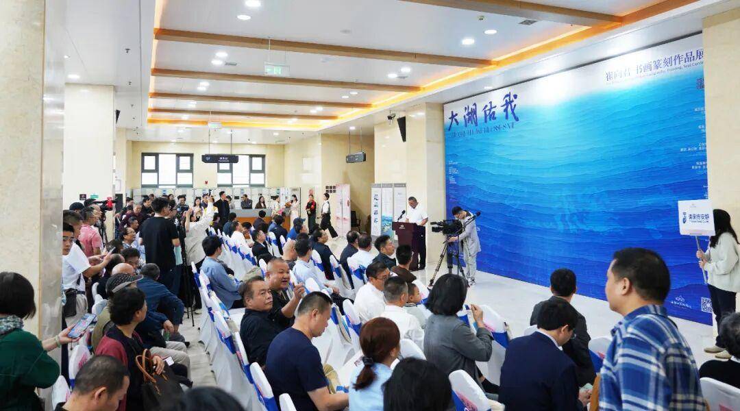 红星艺评｜醉舞狂歌五十年——观崔向君书法