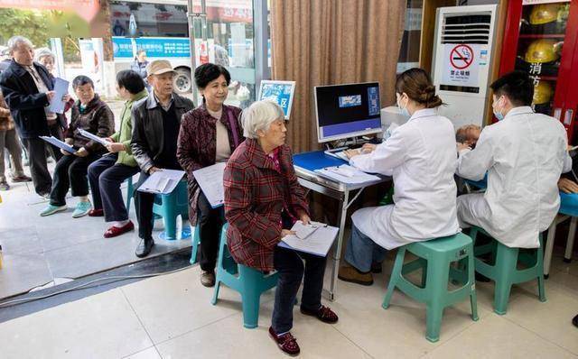 不想肝衰的抓紧看！医生紧急忠告：老人不想肝脏衰竭，多做5件事