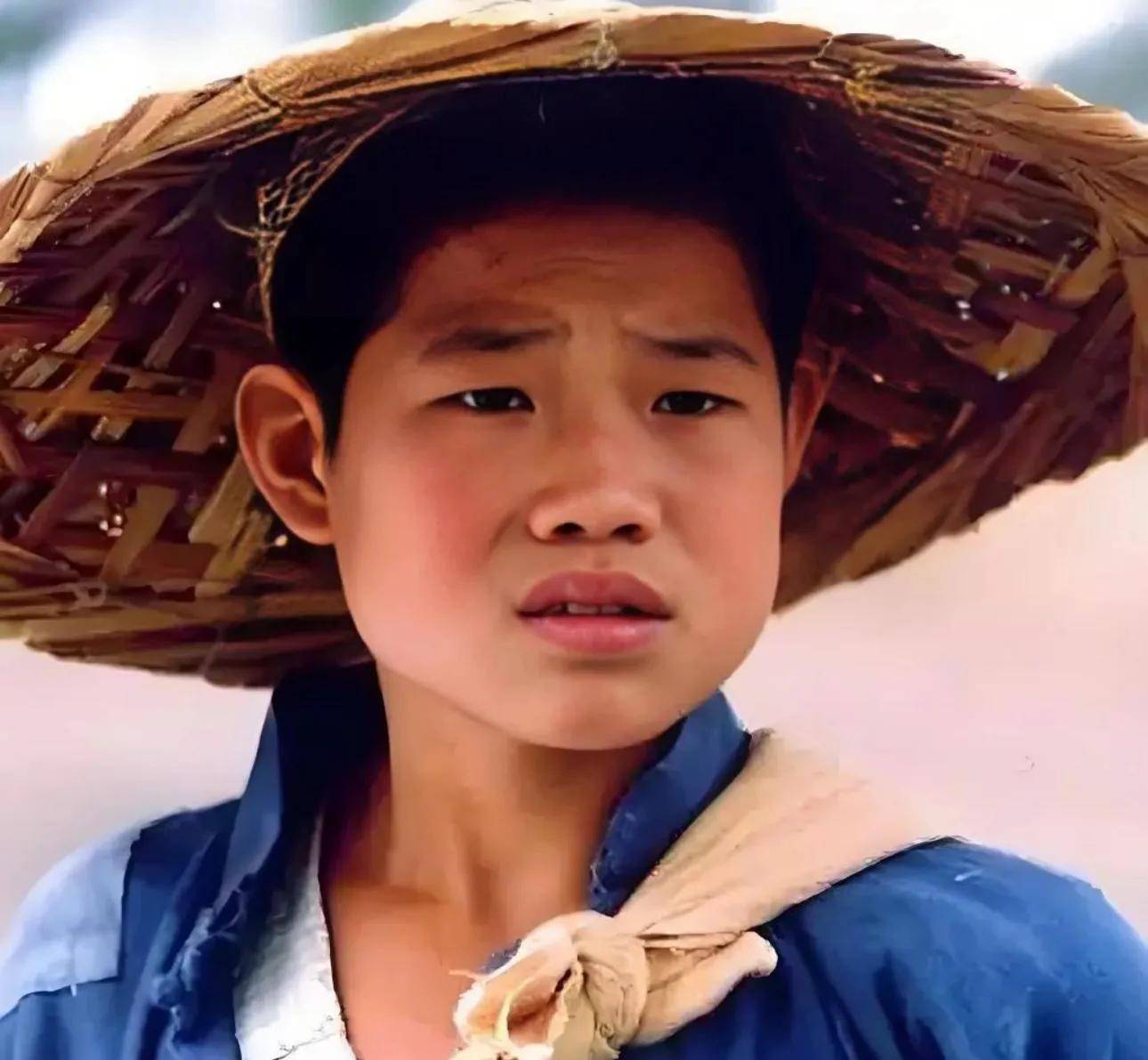 原创            嘎子亲手把自己送进拘留所，那个童年小英雄，终究活成了“反派”