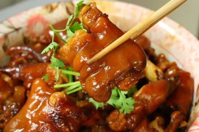 原创            立秋贴膘，一月至少吃一次！炖上一锅，一口下去，满满的胶原蛋白