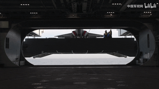 中国歼-35弹舱画面首曝光！弹舱这么小，带不了反舰导弹怎么办？