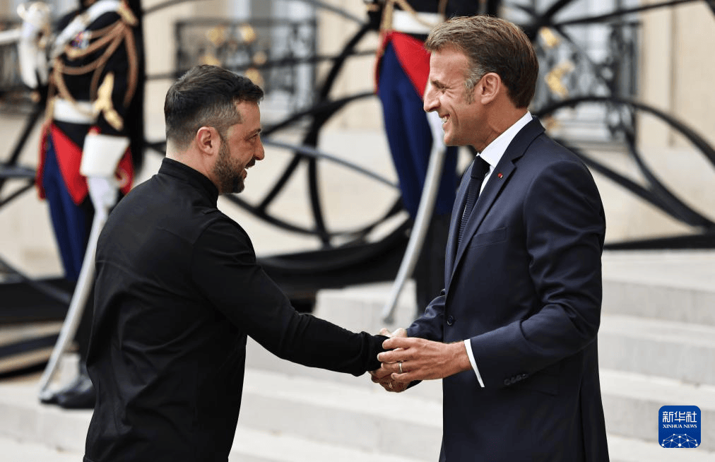 马克龙：法英等26国将向乌克兰部署军队