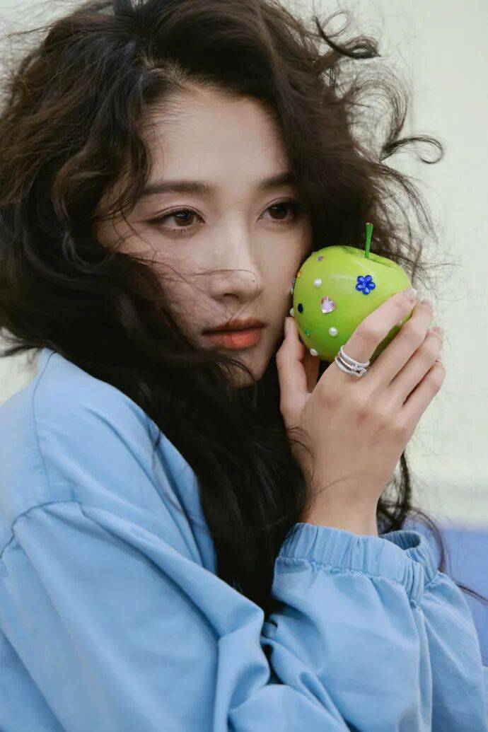 小嗲精回家卖惨要好处？关晓彤分手被证实？李嘉格被逼官宣离婚？许光汉身材走形？姨太问答