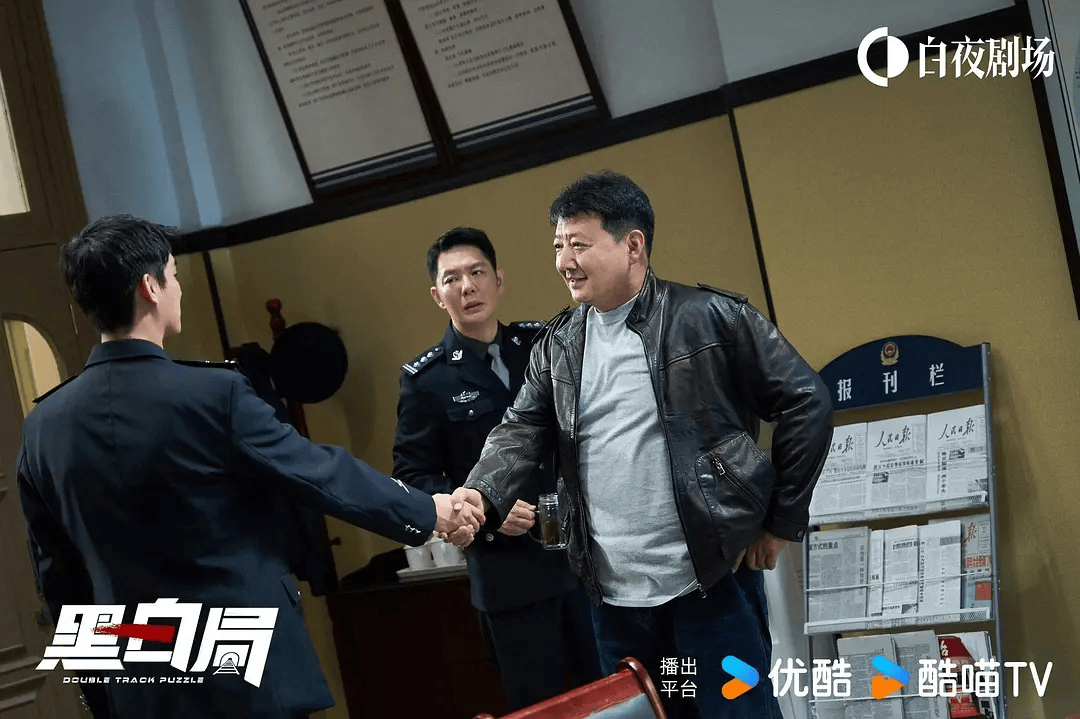 飞扬跳脱，这部警匪剧拍出一种癫狂过火的美