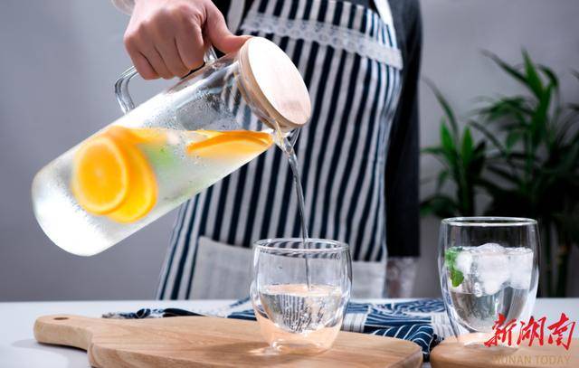 连续喝水2.5L，男子急性心衰加重！