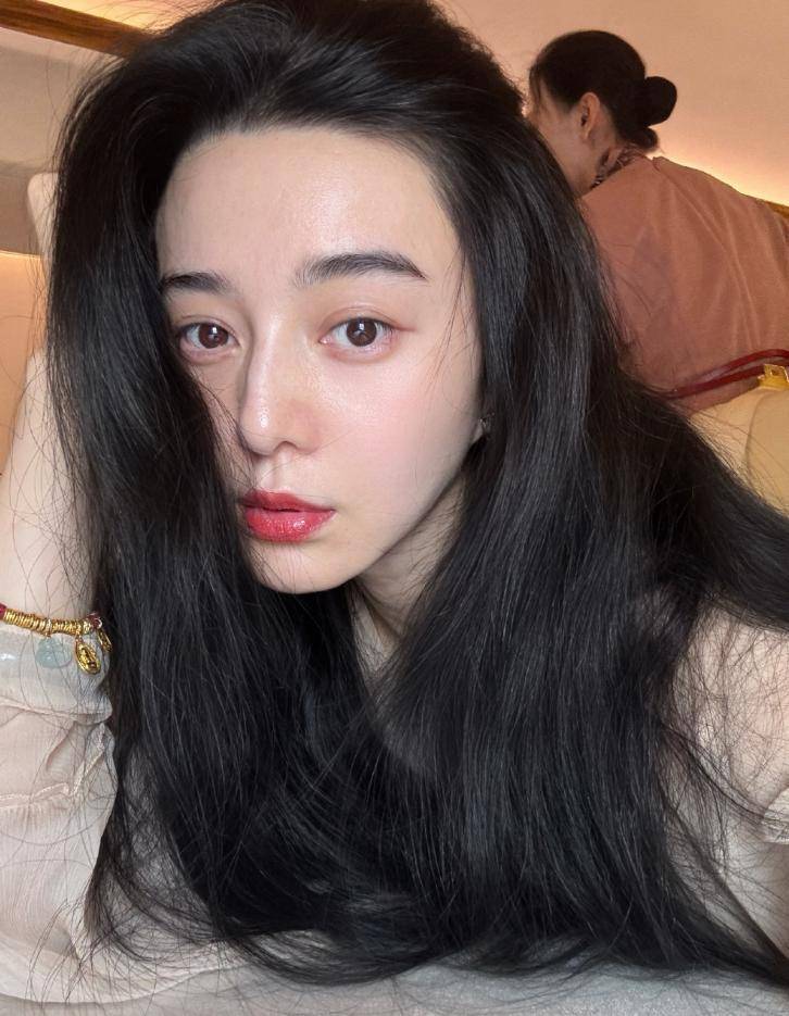 原创            范冰冰马六甲获“拿督”头衔，荣誉只是象征，获封根本另有原因