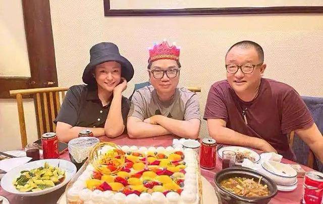 原创            程青松的人脉有多硬？郝蕾、田海蓉一路陪伴，韩寒也站台