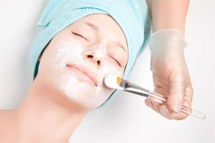 @全体女性，这几个美容项目，妥妥的都是“智商税”！别再犯傻了！