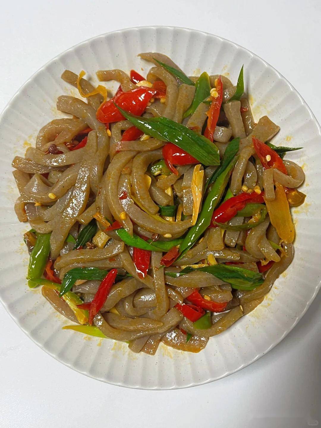 原创            吃鸡胸肉不如吃它，营养比鸡胸肉高，多吃减脂还补蛋白，口感清爽