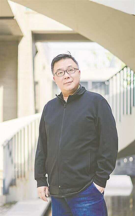 以“书籍史”重构抗战叙事