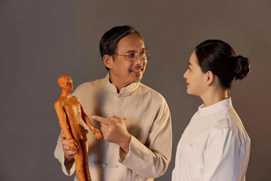 人体三大养肝穴位，经常按一按，保肝、排毒、补肾！