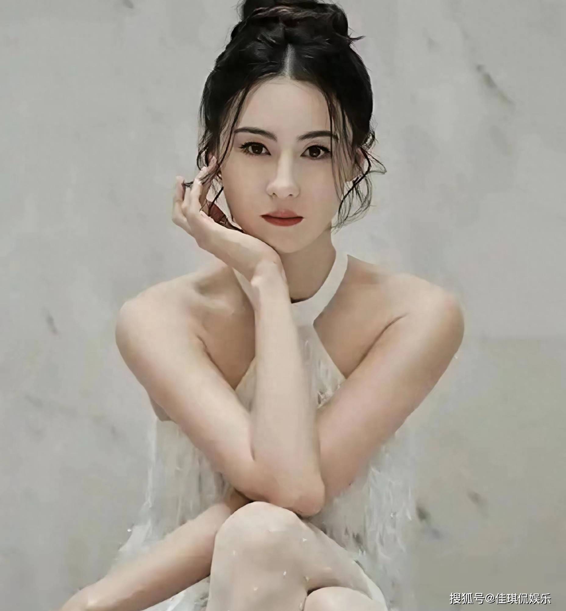 学到了！张柏芝和刘嘉玲“相视一笑”的背后藏着成年人的顶级社交