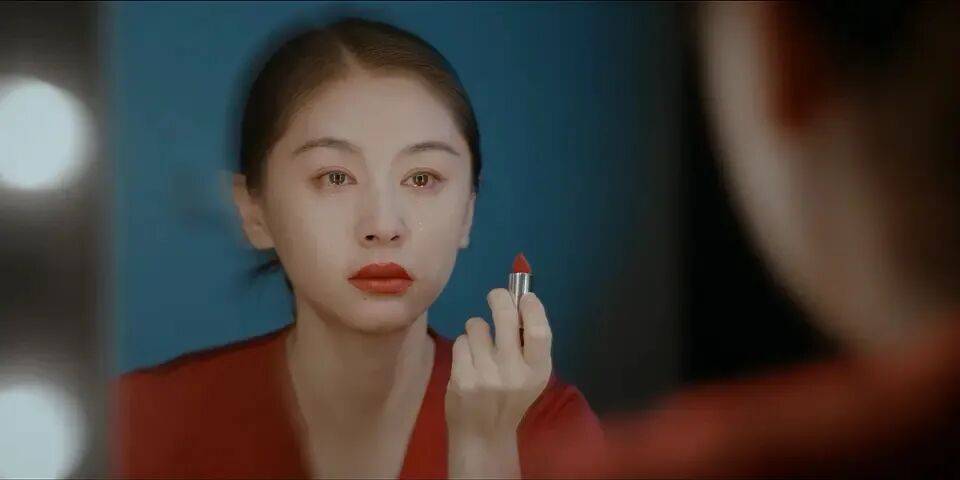 “影后”王子文：不停恋爱，去父留子