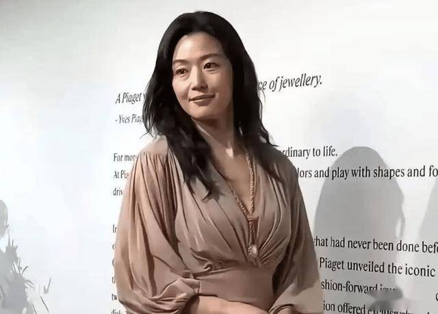 原创            全智贤暴风圈台词争议后续影响来了：广告被撤，网友求“封杀”！